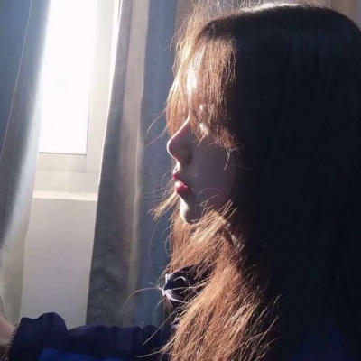 2021QQ粉色长头发恶魔角女生头像图片