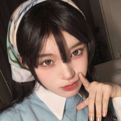 2021年图片大全好看头像女生蓝色头像背影长发图片