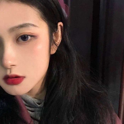 2021年图片大全好看头像女生蓝色头像背影长发图片
