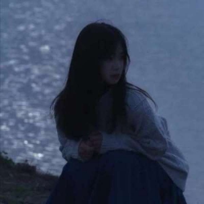 2021年最流行的手很嫩的女生头像图片