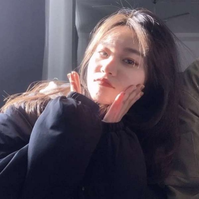 2021年最流行的手很嫩的女生头像图片