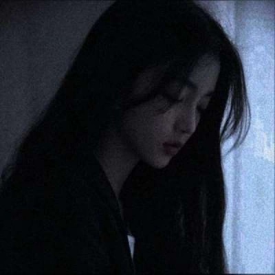 2021年最流行的手很嫩的女生头像图片