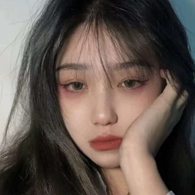 2021微信流行凄美女生动漫头像可爱萌图片