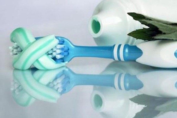 衣服上的油渍怎么去除 彻底洗掉油渍的小窍门超好用图片