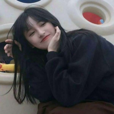 2021年优质哭的带字的图片女生头像女生图片