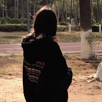 2021热门头像女闺蜜简单干净气质女生图片