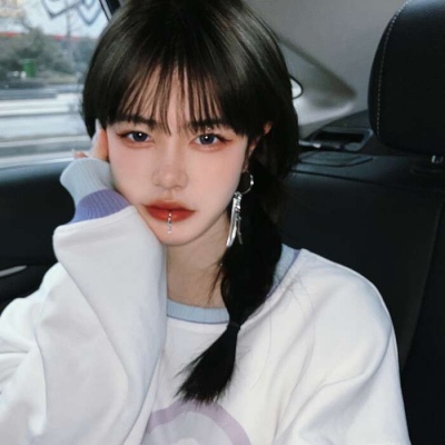 2021热门头像女闺蜜简单干净气质女生图片