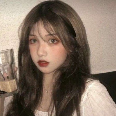 高清2021酷一点的阳光清纯头像女生唯美图片图片
