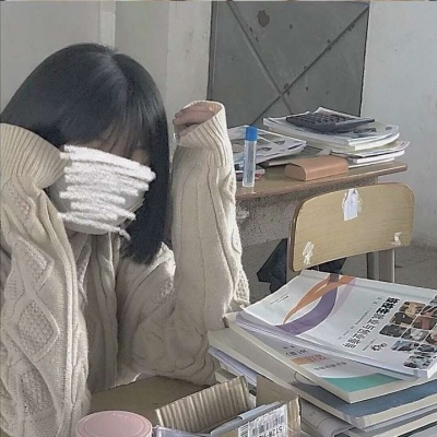 2021头像qq头像流泪卡通女生图片