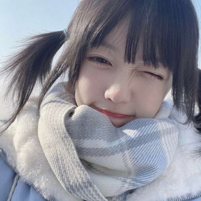 不带字短发女生头像图片