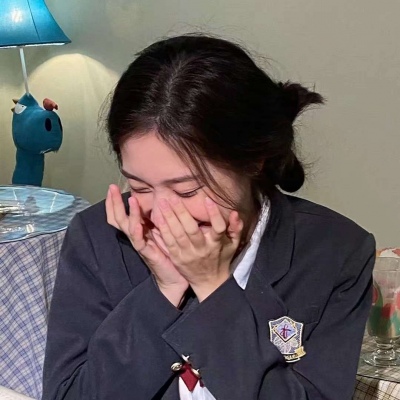 2021年最火背对着跳舞女生头像图片