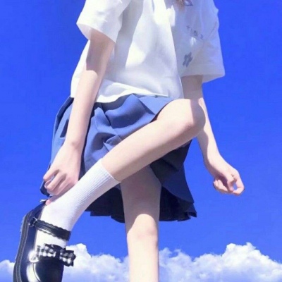 2021年最火背对着跳舞女生头像图片