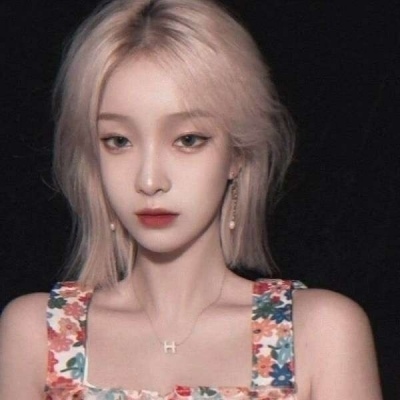 2021抖音最火女生沙雕又好看的头像图片