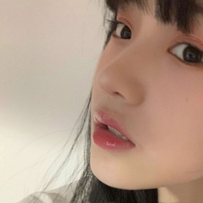 2021年最火的微信卡通紫衣女生头像图片