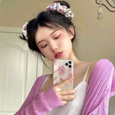 网图女生头像黑白侧身背影图片