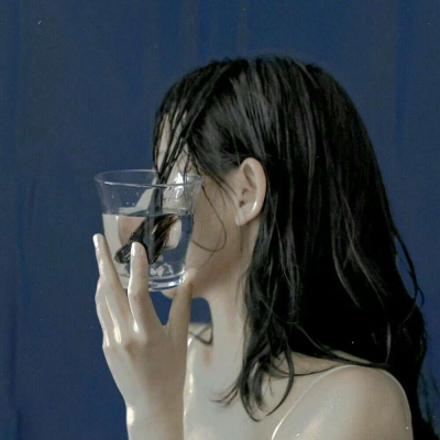 新款2021年好看的二次元女生高冷头像 高傲图片