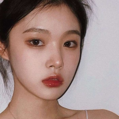 高清2021年最火的微信头像女生微信唯美背影头像图片