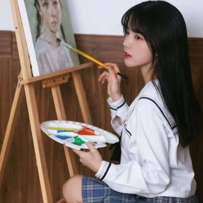 宝藏骚气头像女生头像露背图片