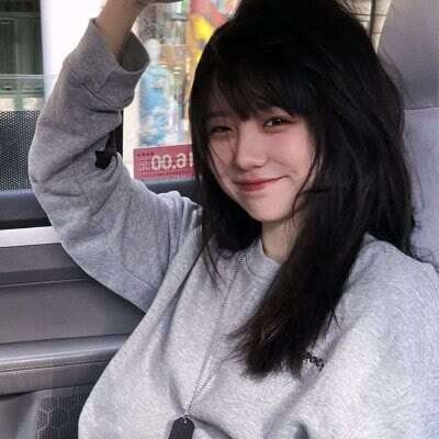宝藏骚气头像女生头像露背图片