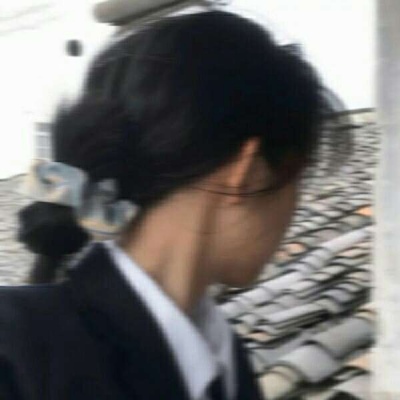 微信温柔女生头像迷茫背影图片