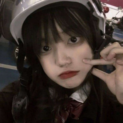 高清甜又丧的女生头像唯美带字好看图片