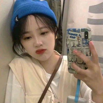 高清甜又丧的女生头像唯美带字好看图片