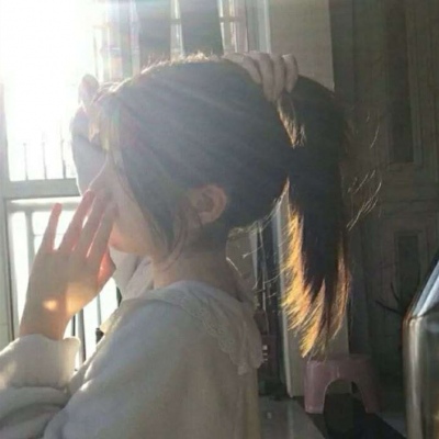 白月光与朱砂痣00后女生qq霸气头像二元次图片