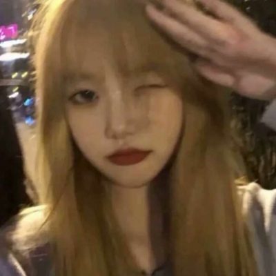 白月光与朱砂痣00后女生qq霸气头像二元次图片