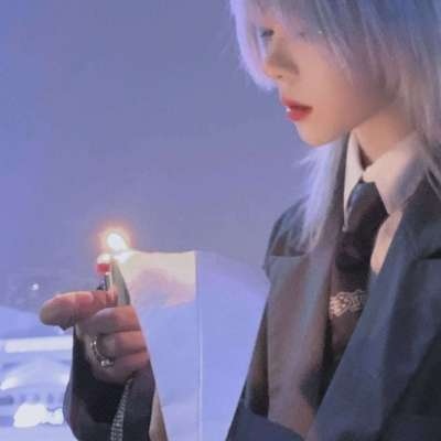 神明少好看的背影头像女生动画图片