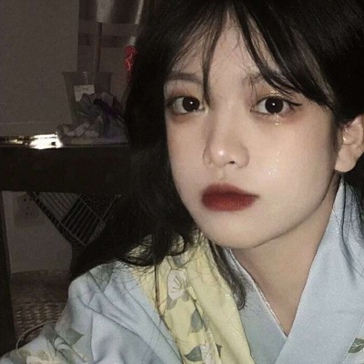 qq头像搞怪女生图片
