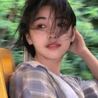2021流行的头像真人女生头像紫色系图片