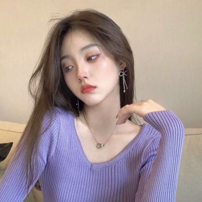 超好看的2021高清美地铁女生真人头像图片