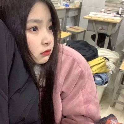 超好看的2021高清美地铁女生真人头像图片