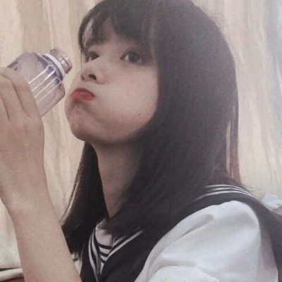 高清头像黑白简约女生二次元图片