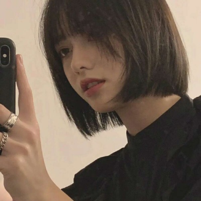 高清头像黑白简约女生二次元图片