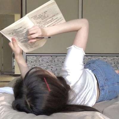 真人蓝色系月光女生漫画头像图片