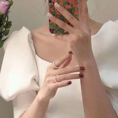 好看的手绘蓝色头像女生图片