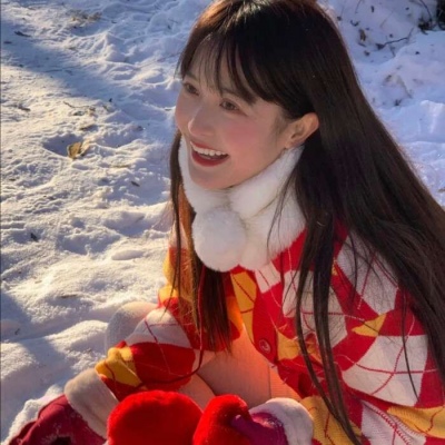 高清那些惊艳的qq头像女生画中画带字图片