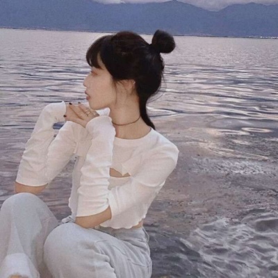 高清那些惊艳的qq头像女生画中画带字图片