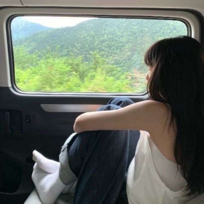 高清那些惊艳的qq头像女生画中画带字图片