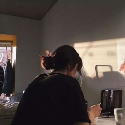 知世俗而不世俗的女生头像名称古风图片