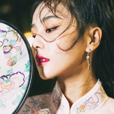 高清仙气惊艳的很丧的头像女生绝望真人图片