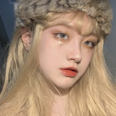 高清仙气惊艳的很丧的头像女生绝望真人图片