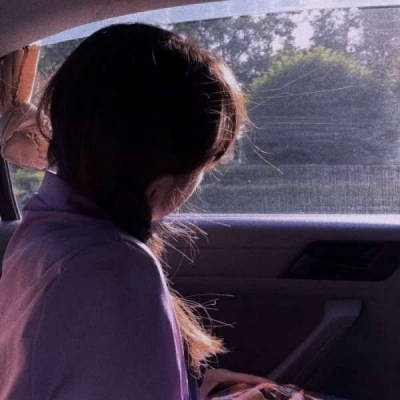 黑白卡通唯美头像女生头像背影头像大全图片