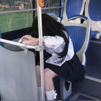 黑白卡通唯美头像女生头像背影头像大全图片