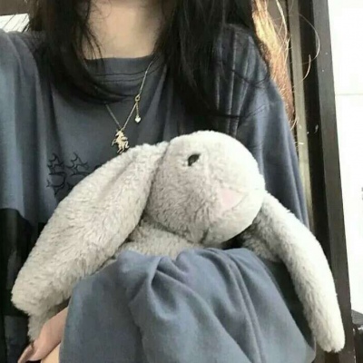 高清17岁左右的小说头像女生图片 app图片