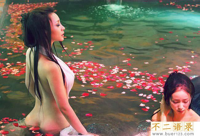 柳岩被舔胸揉屁股 观众只为看胸不看人