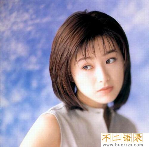 酒井法子纹身纹哪里 酒井法子蝴蝶纹身图片