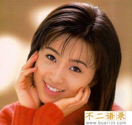 酒井法子纹身纹哪里 酒井法子蝴蝶纹身图片