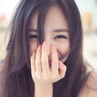嘴刁玫瑰花的女生头像 嘴咬玫瑰花,手拿玫瑰花的QQ女生头像图片